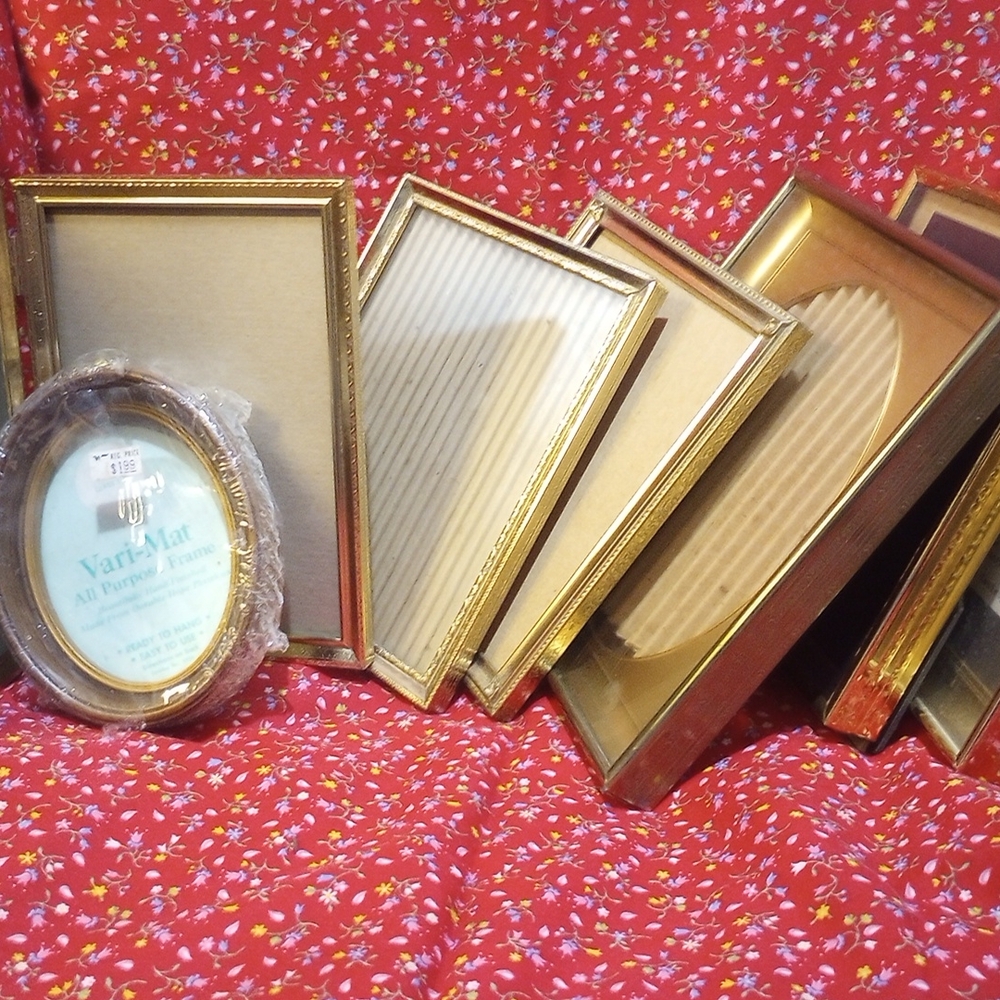 Antique Elegant Gold Picture Frame Set